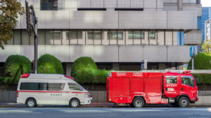 東京消防庁の救急車と消防車